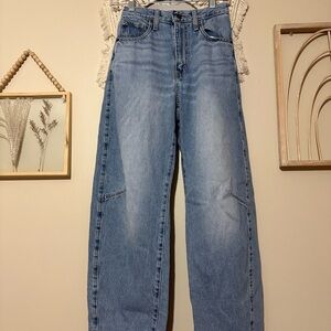 Levi’s Cinched Barrel Jeans